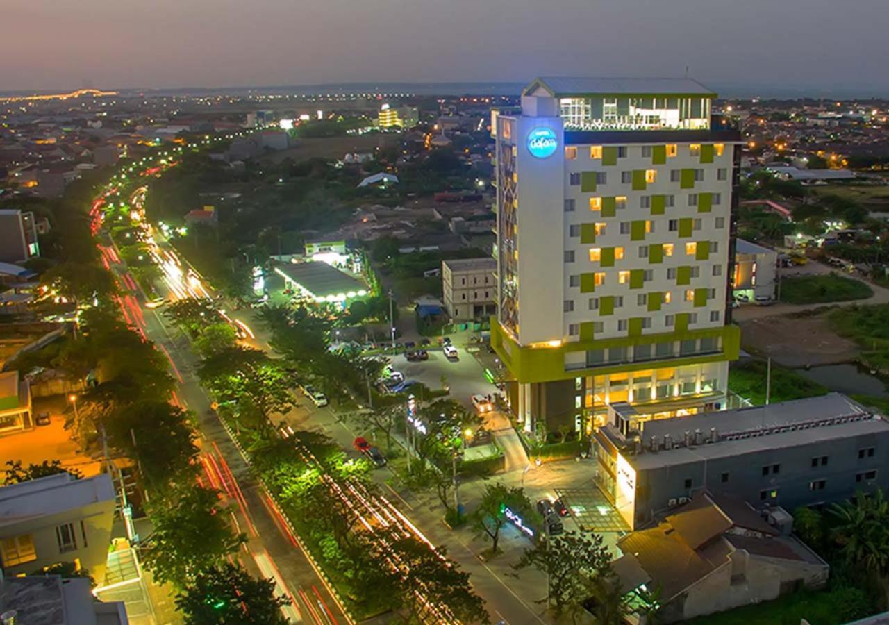 Hotel Dafam Pacific Caesar Surabaya Exterior photo
